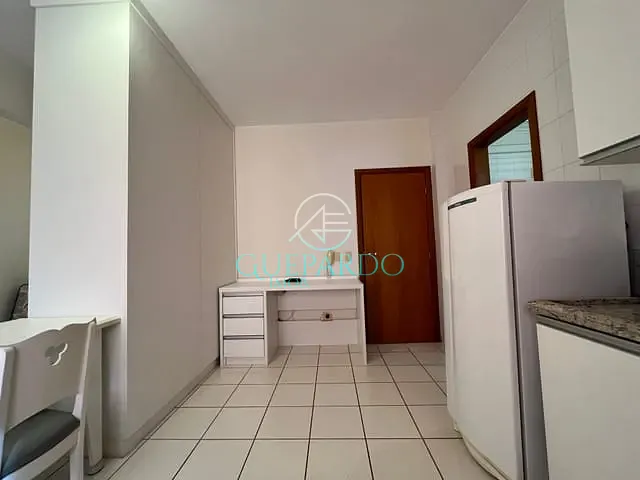 Apartamento com 65m² 1 quarto e 1 banheiro, para alugar, no bairro Centro em Londrina