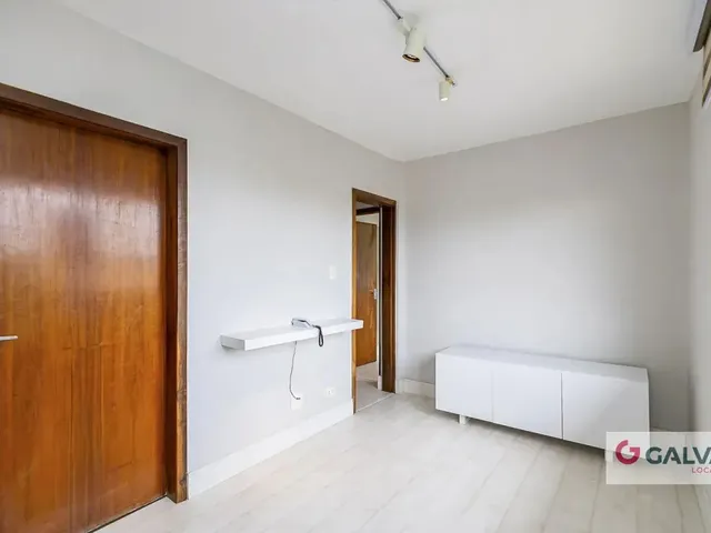 Apartamento 2 quartos e 1 banheiro, para alugar, no bairro Rebouças em Curitiba