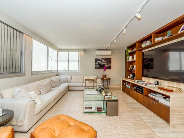 Apartamento com 231m² 4 quartos e 5 banheiros, à venda ou para alugar, no bairro Cerqueira César em São Paulo