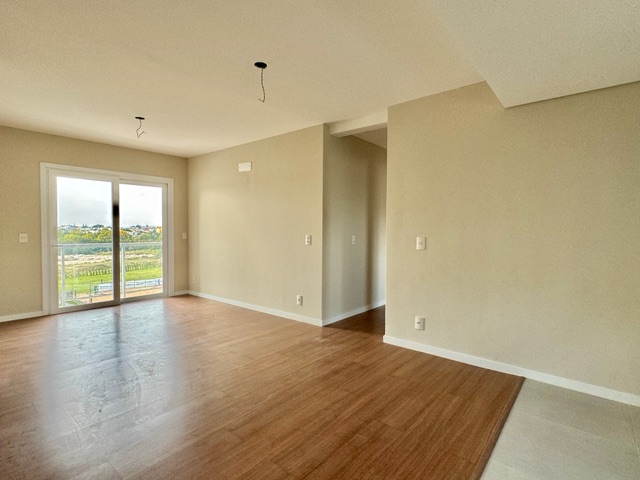 Apartamento 3 quartos e 2 banheiros, à venda, no bairro Três Vendas em Pelotas
