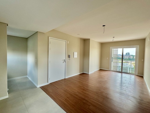 Apartamento 3 quartos e 2 banheiros, à venda, no bairro Três Vendas em Pelotas
