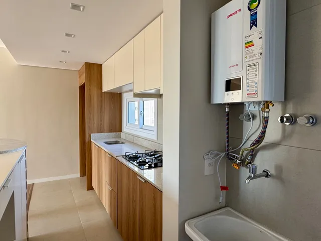 Apartamento 3 quartos e 2 banheiros, à venda, no bairro Três Vendas em Pelotas