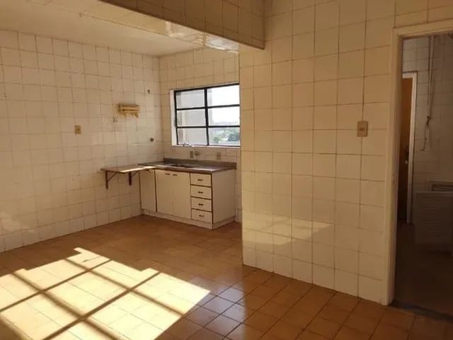 Apartamento 4 quartos e 3 banheiros, à venda, no bairro Centro em Guaratinguetá
