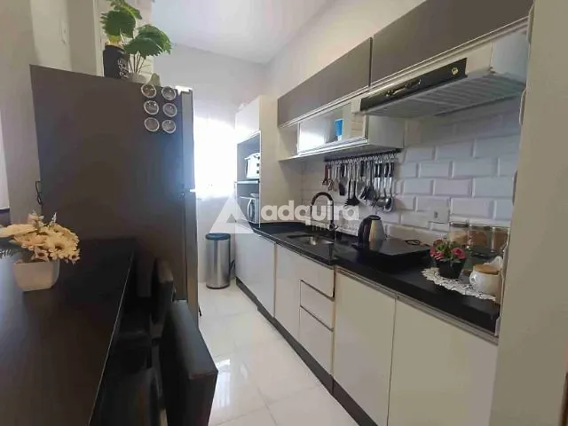 Apartamento 2 quartos e 1 banheiro, à venda, no bairro Jardim Carvalho em Ponta Grossa