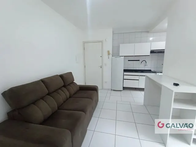 Apartamento 2 quartos e 1 banheiro, para alugar, no bairro Tingui em Curitiba