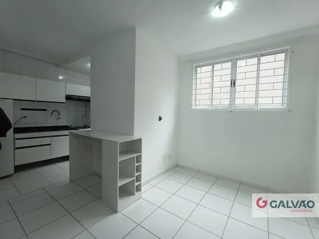 Apartamento 2 quartos e 1 banheiro, para alugar, no bairro Tingui em Curitiba