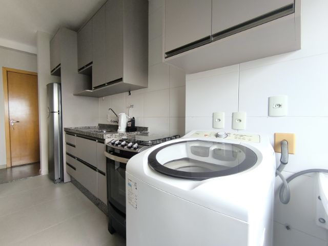 Apartamento 3 quartos e 2 banheiros, para alugar, no bairro Gleba Palhano em Londrina