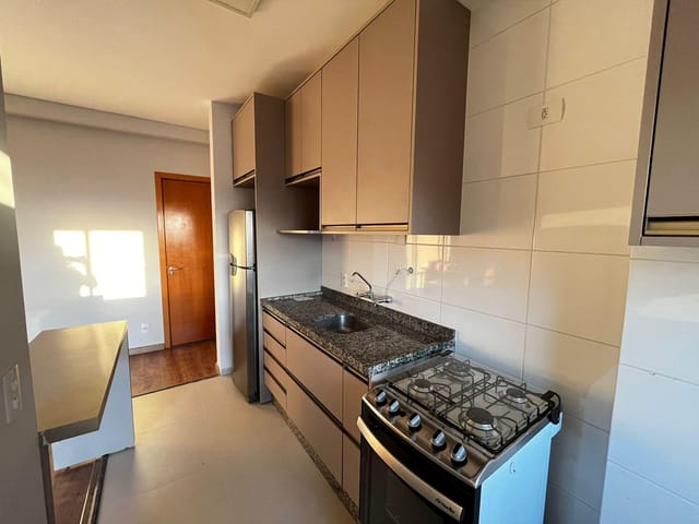 Apartamento 3 quartos e 2 banheiros, para alugar, no bairro Gleba Palhano em Londrina