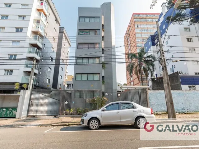 Apartamento 3 quartos e 3 banheiros, para alugar, no bairro Centro em Curitiba