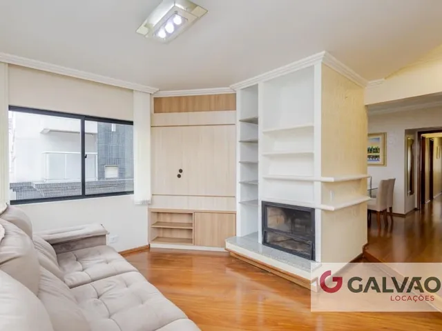 Apartamento 3 quartos e 3 banheiros, para alugar, no bairro Centro em Curitiba
