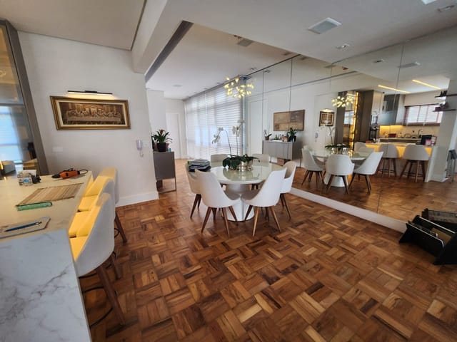 Apartamento com 222m² 3 quartos e 5 banheiros, à venda, no bairro Higienópolis em São Paulo
