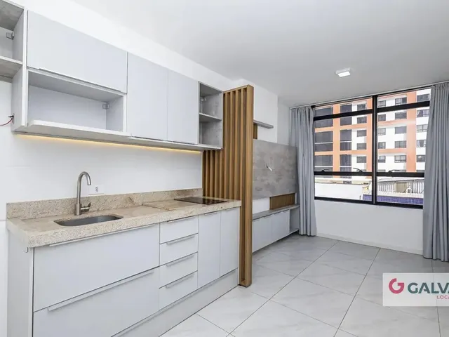 Apartamento 1 quarto e 1 banheiro, para alugar, no bairro Centro em Curitiba