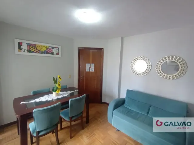 Apartamento 2 quartos e 1 banheiro, para alugar, no bairro Centro em Curitiba