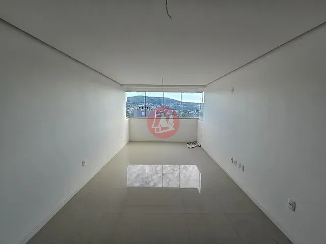 Apartamento com 90m² 2 quartos e 2 banheiros, para alugar, no bairro Jardim Botânico em Porto Alegre