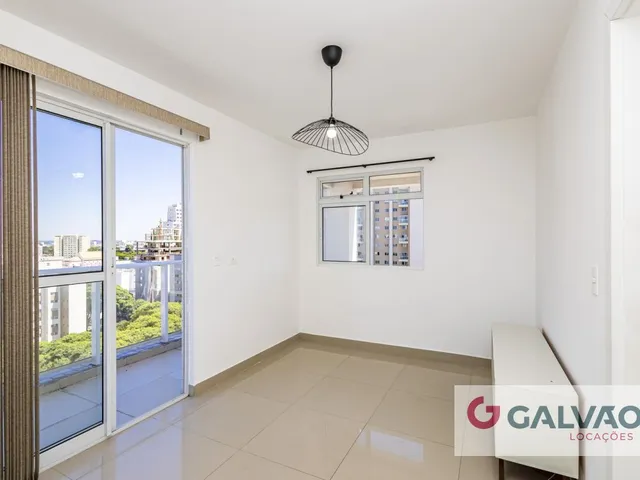 Apartamento 1 quarto e 1 banheiro, para alugar, no bairro Portão em Curitiba