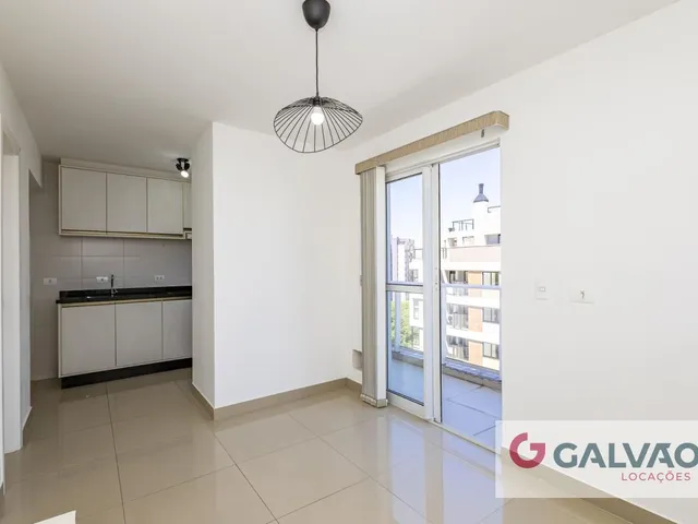 Apartamento 1 quarto e 1 banheiro, para alugar, no bairro Portão em Curitiba