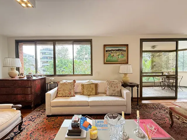 Apartamento com 226m² 3 quartos e 3 banheiros, à venda, no bairro Real Parque em São Paulo