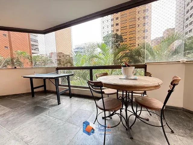 Apartamento com 226m² 3 quartos e 3 banheiros, à venda, no bairro Real Parque em São Paulo