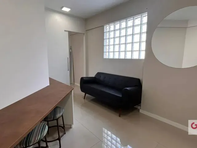 Apartamento 1 quarto e 1 banheiro, para alugar, no bairro Centro em Curitiba