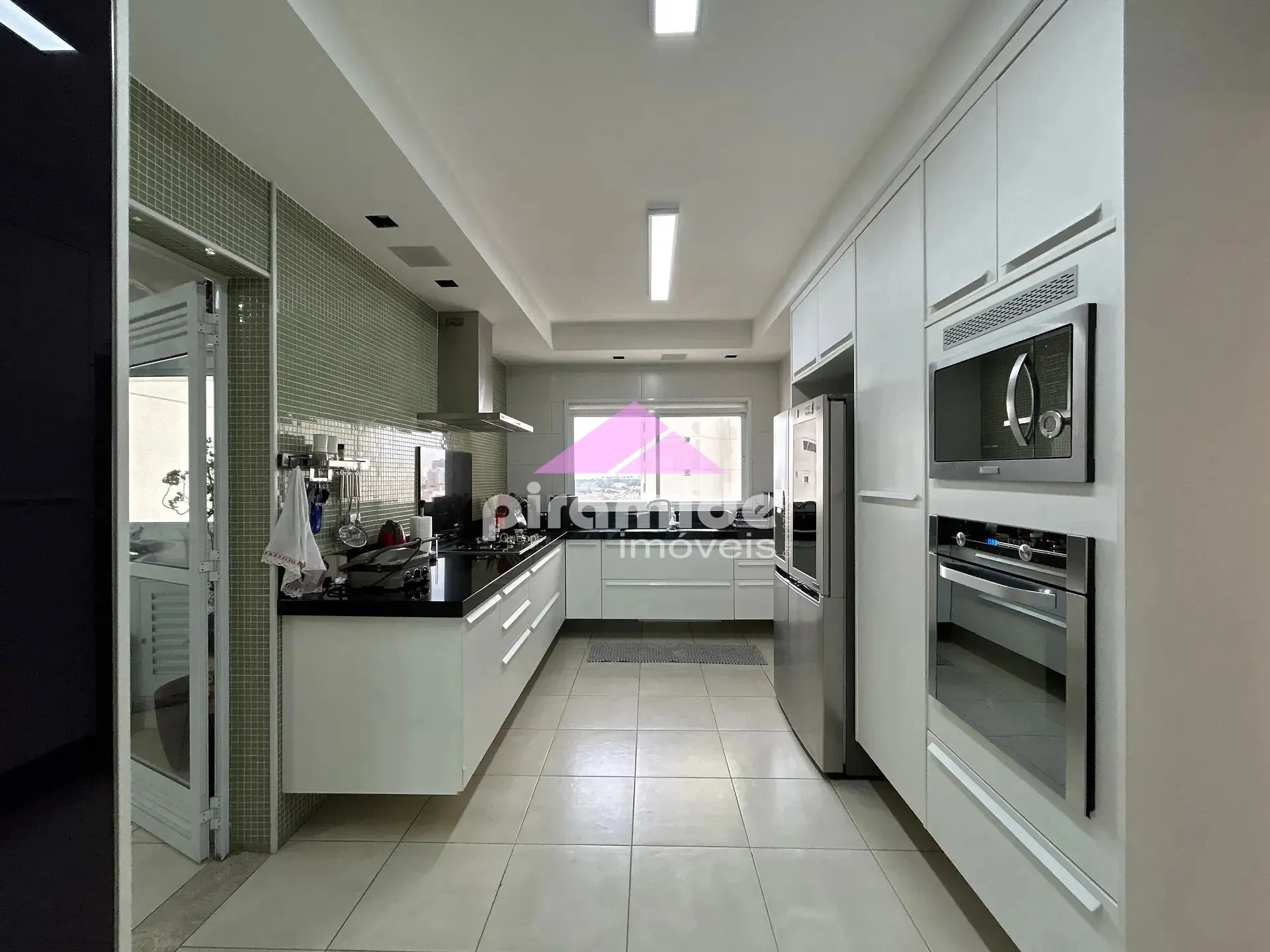 Apartamento, 3 quartos, 259 m² - Foto 19