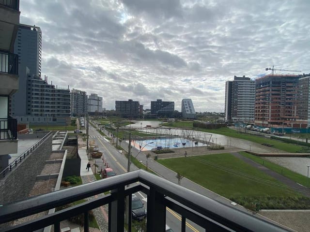 Apartamento 3 quartos e 2 banheiros, à venda, no bairro Parque Una em Pelotas