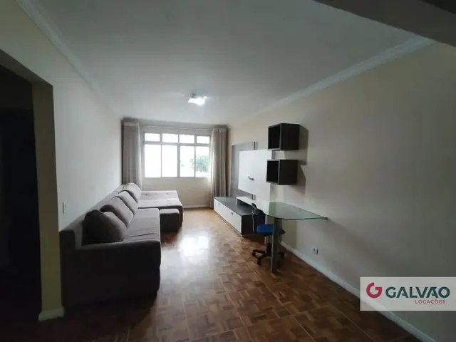 Apartamento 3 quartos e 2 banheiros, para alugar, no bairro Centro em Curitiba