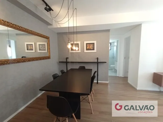 Apartamento 2 quartos e 2 banheiros, para alugar, no bairro Vila Izabel em Curitiba