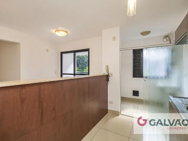 Apartamento 2 quartos e 1 banheiro, para alugar, no bairro Bigorrilho em Curitiba