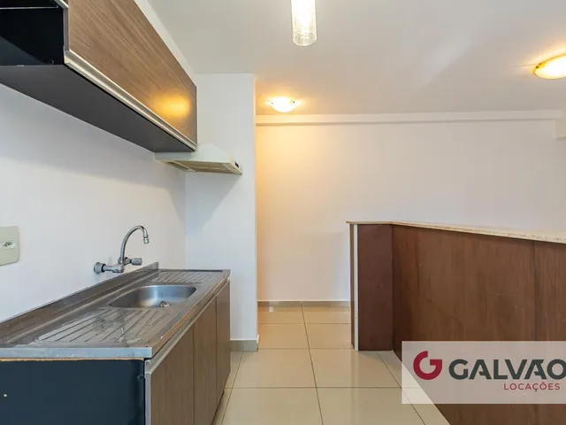 Apartamento 2 quartos e 1 banheiro, para alugar, no bairro Bigorrilho em Curitiba