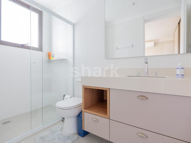 Apartamento com 313m² 4 quartos e 6 banheiros, à venda ou para alugar, no bairro Green Valley Alphaville em Barueri