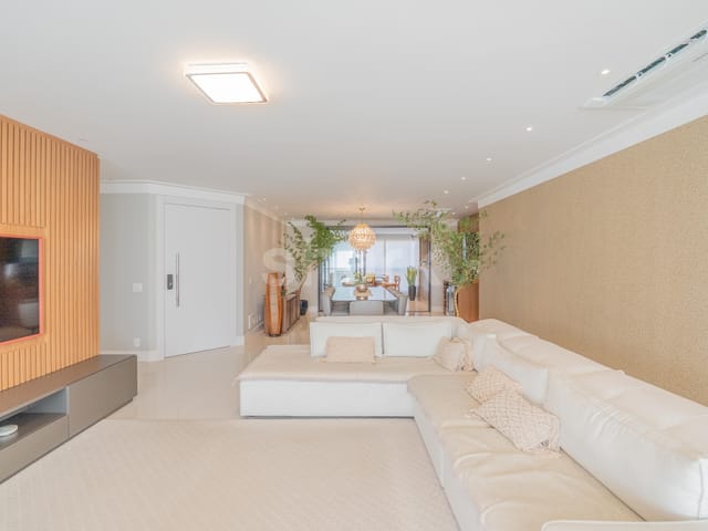 Apartamento com 313m² 4 quartos e 6 banheiros, à venda ou para alugar, no bairro Green Valley Alphaville em Barueri