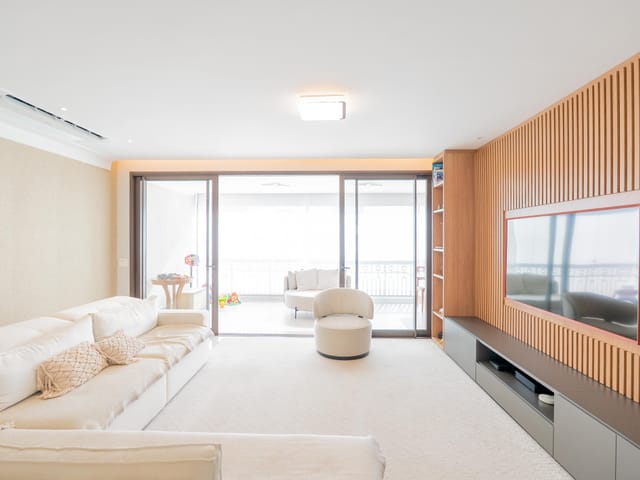 Apartamento com 313m² 4 quartos e 6 banheiros, à venda ou para alugar, no bairro Green Valley Alphaville em Barueri