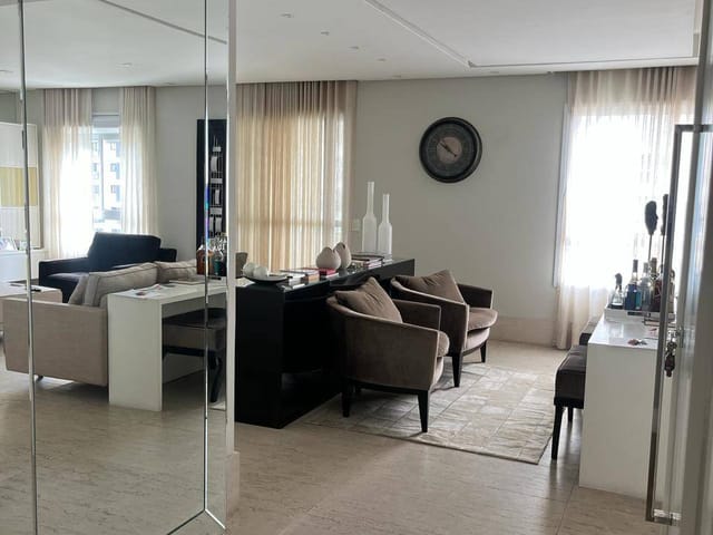 Apartamento com 210m² 3 quartos e 4 banheiros, à venda ou para alugar, no bairro Vila Olímpia em São Paulo