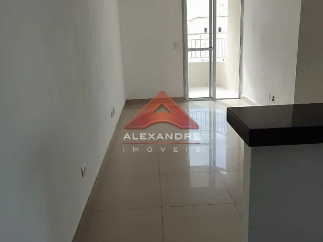 Apartamento 3 quartos e 1 banheiro, à venda, no bairro Jardim Califórnia em Jacareí