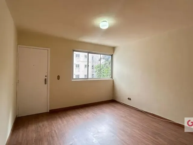 Apartamento 2 quartos e 1 banheiro, para alugar, no bairro Juvevê em Curitiba