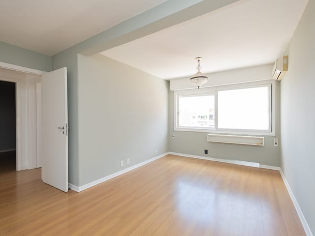 Foto do Apartamento - Apartamento à venda no Centro de Pelotas: 99 m², 3 quartos, ótima posição solar com vista para a Catedral. | UP Imóveis