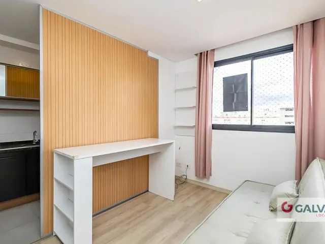 Apartamento 1 quarto e 1 banheiro, para alugar, no bairro Centro em Curitiba