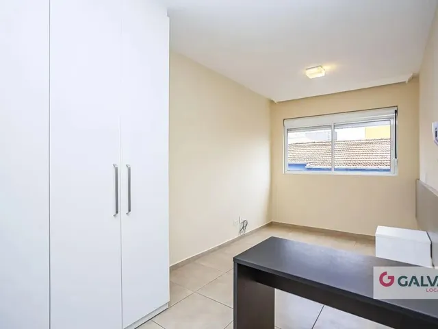 Apartamento 1 quarto e 1 banheiro, para alugar, no bairro Centro em Curitiba