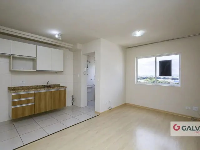Apartamento 2 quartos e 1 banheiro, para alugar, no bairro Capão Raso em Curitiba