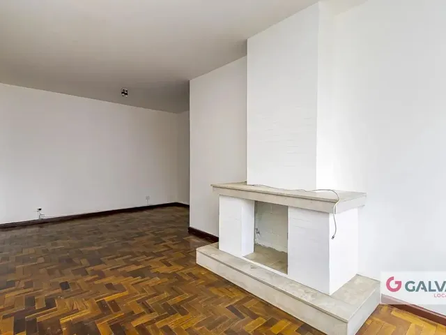 Apartamento 2 quartos e 1 banheiro, para alugar, no bairro Centro em Curitiba