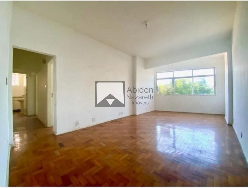 Apartamento à venda com 3 quartos, 120m² - Foto 2