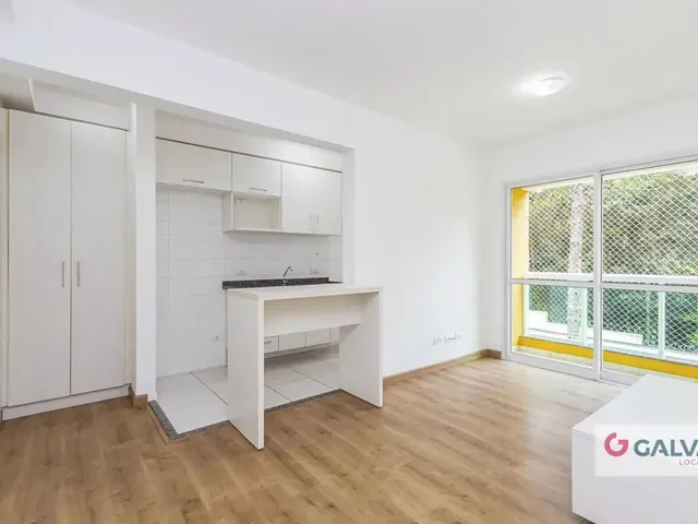 Apartamento 2 quartos e 1 banheiro, para alugar, no bairro Bacacheri em Curitiba