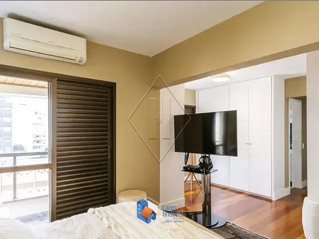Apartamento com 190m² 4 quartos e 3 banheiros, à venda, no bairro Itaim Bibi em São Paulo