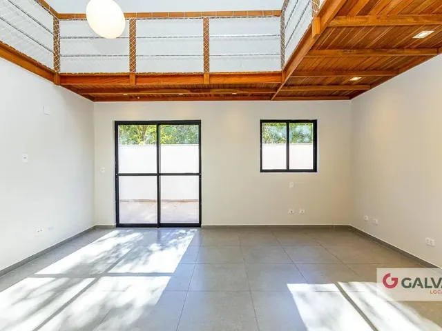 Apartamento 2 quartos e 1 banheiro, para alugar, no bairro Santo Inácio em Curitiba