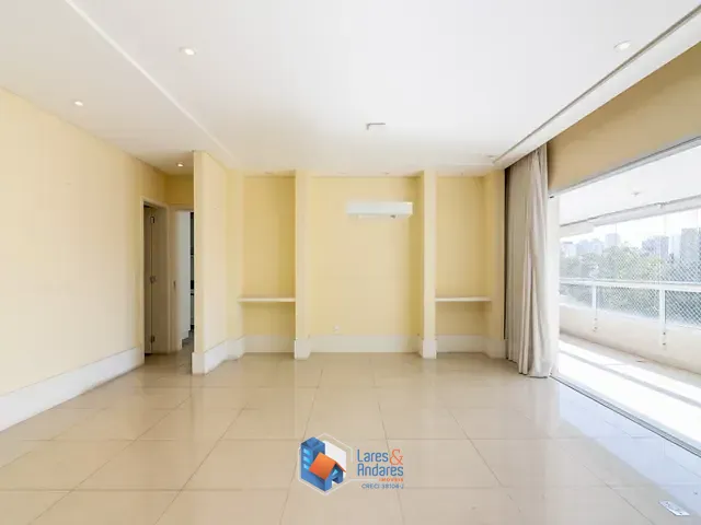 Apartamento com 211m² 4 quartos e 4 banheiros, à venda, no bairro Vila Andrade em São Paulo