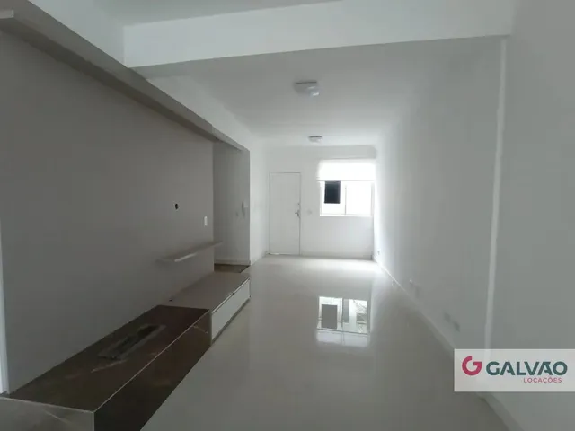 Apartamento 2 quartos e 2 banheiros, para alugar, no bairro São Lourenço em Curitiba
