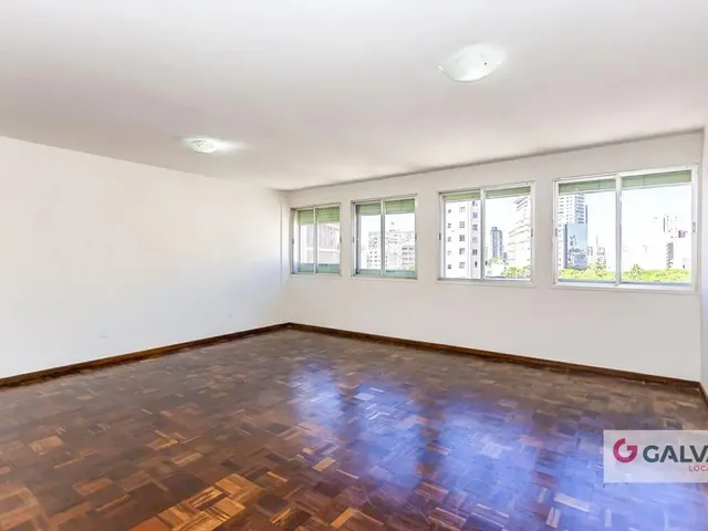Apartamento 4 quartos e 3 banheiros, para alugar, no bairro Centro em Curitiba