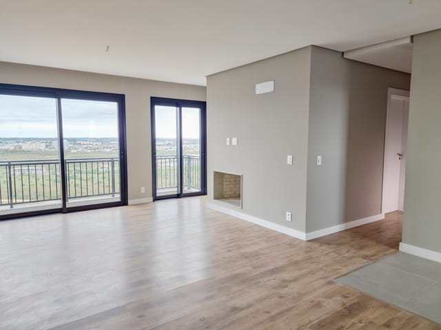 Foto do Apartamento - Apartamento à venda no condomínio Aires de Plaza, Parque Una, Pelotas, RS. 2 dormitórios, suíte, sacada, elevador privativo, lareira, portaria 24h. | UP Imóveis