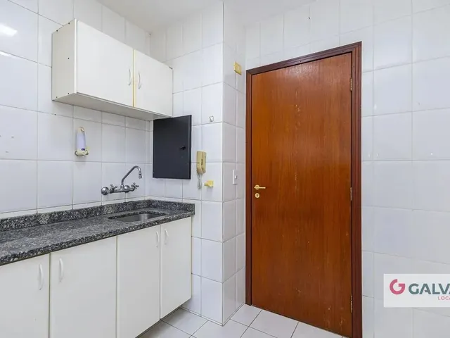 Apartamento 3 quartos e 1 banheiro, para alugar, no bairro Cristo Rei em Curitiba