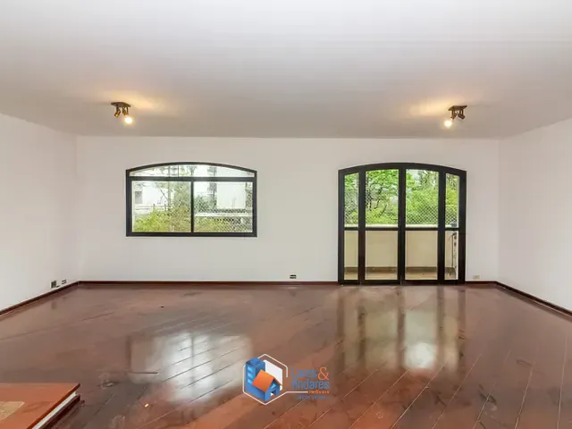 Apartamento com 180m² 4 quartos e 4 banheiros, à venda, no bairro Moema em São Paulo